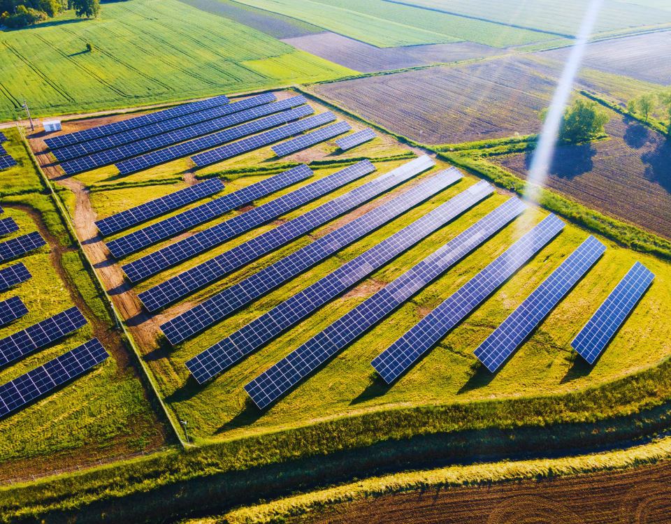 Nivelare de precizie pentru fundații fotovoltaice