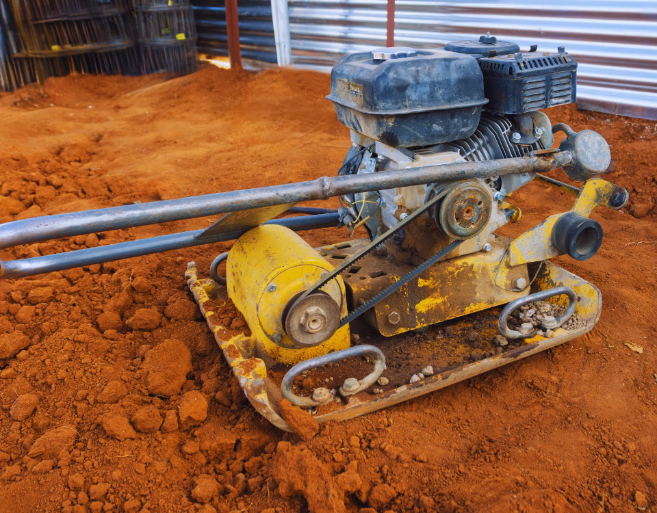 Utilaje compacte pentru montaj stații de încărcare EV