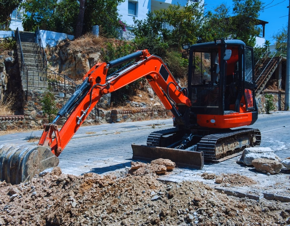 Intervenții punctuale cu miniexcavatoare – reparații conducte